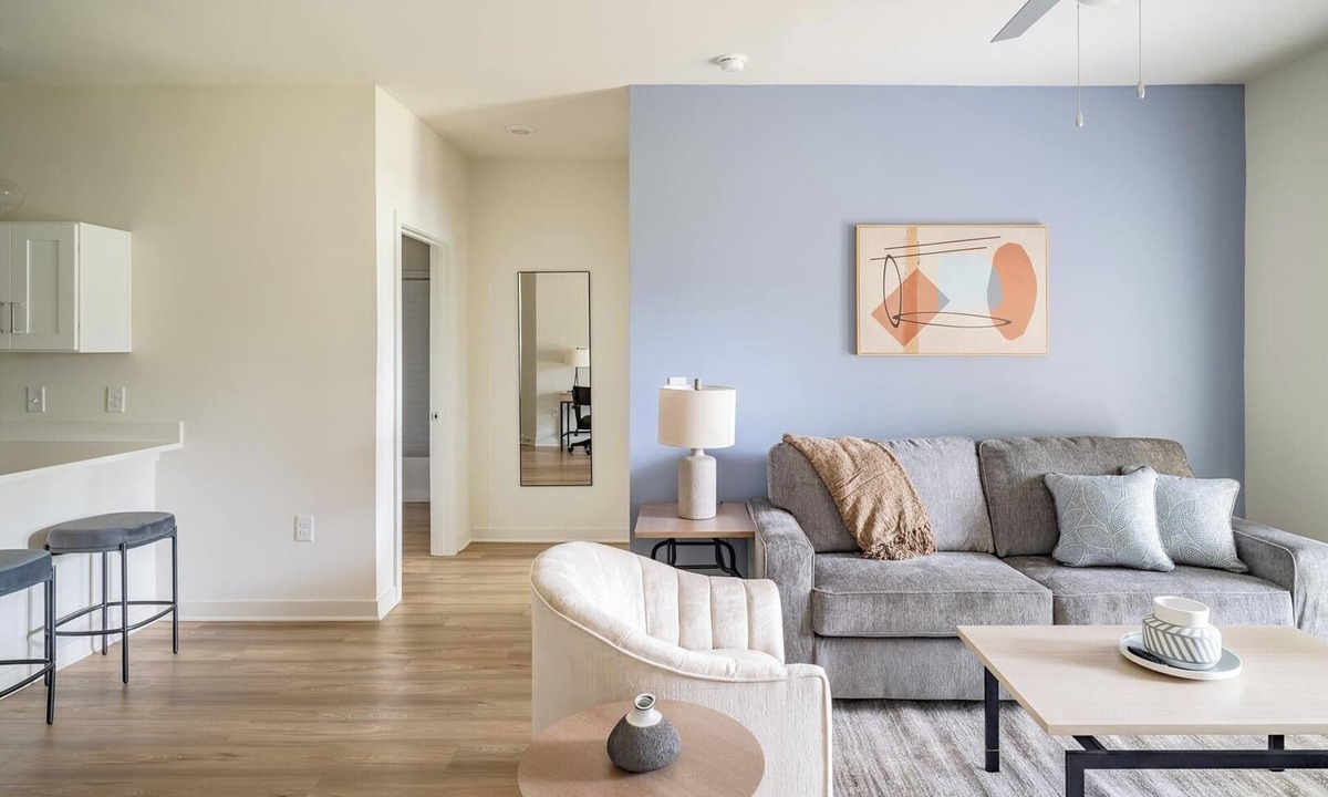 Bellview Apartment | Landing | Chic 2BD, Pool, Gym