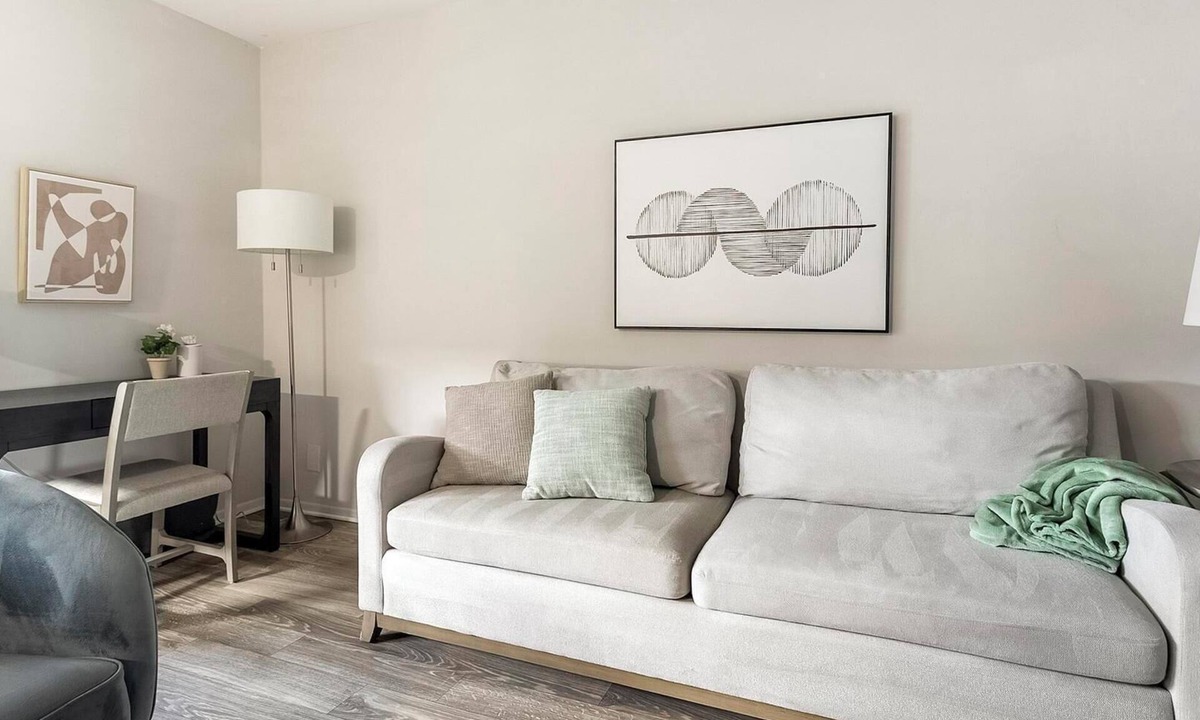 Dunedin Apartment | Landing | Modern 1BD, Gym