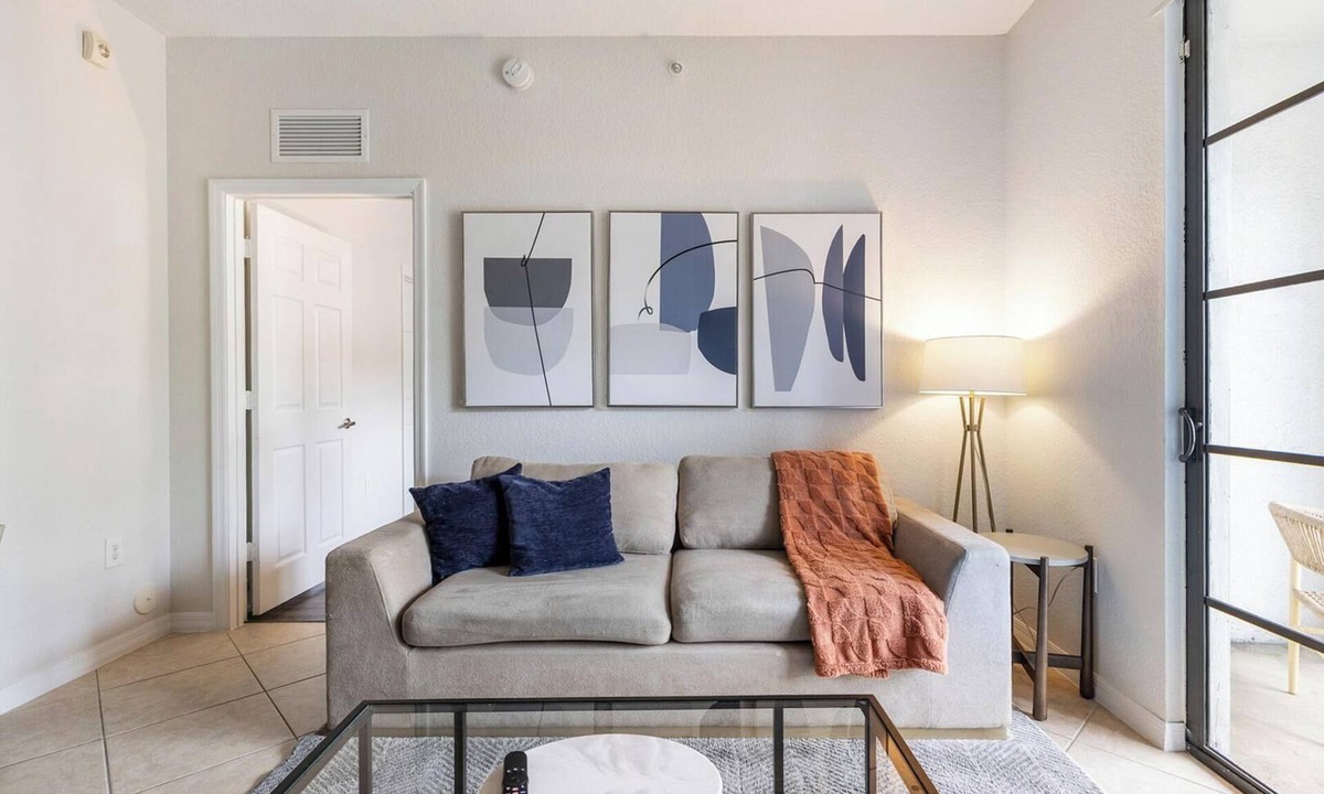 Miramar Apartment | Landing | Modern 2BD, Gym, Clubhouse