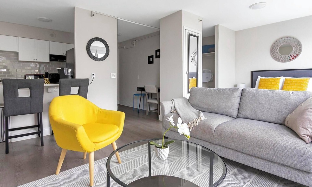 St. Petersburg Apartment | Landing | Modern Studio, Courtyard, Gym