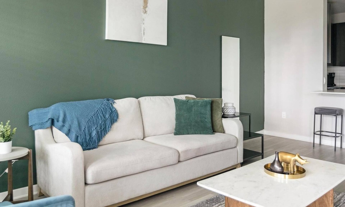 Sun City Center Apartment | Landing | Modern 1BD, Gym