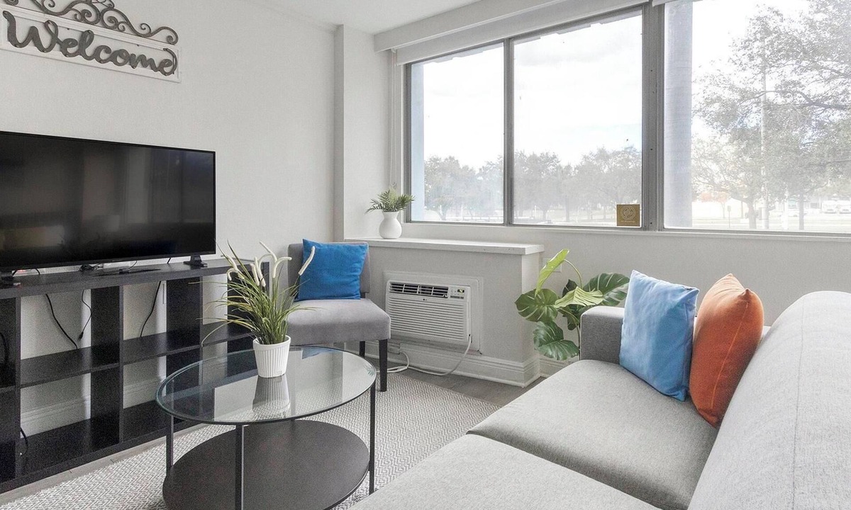 St. Petersburg Apartment | Landing | Spectacular Studio, Gym, Pool