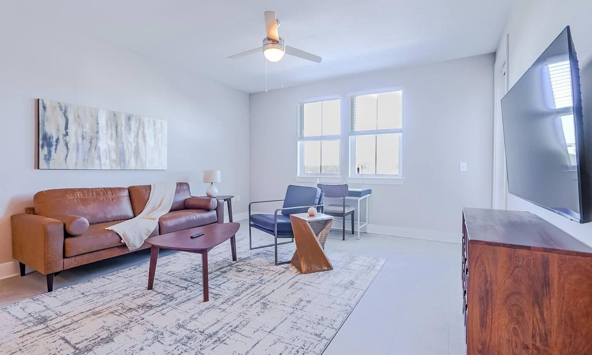 Interchange Square Apartment | Landing | Spectacular 1BD, Clubhouse, Gym