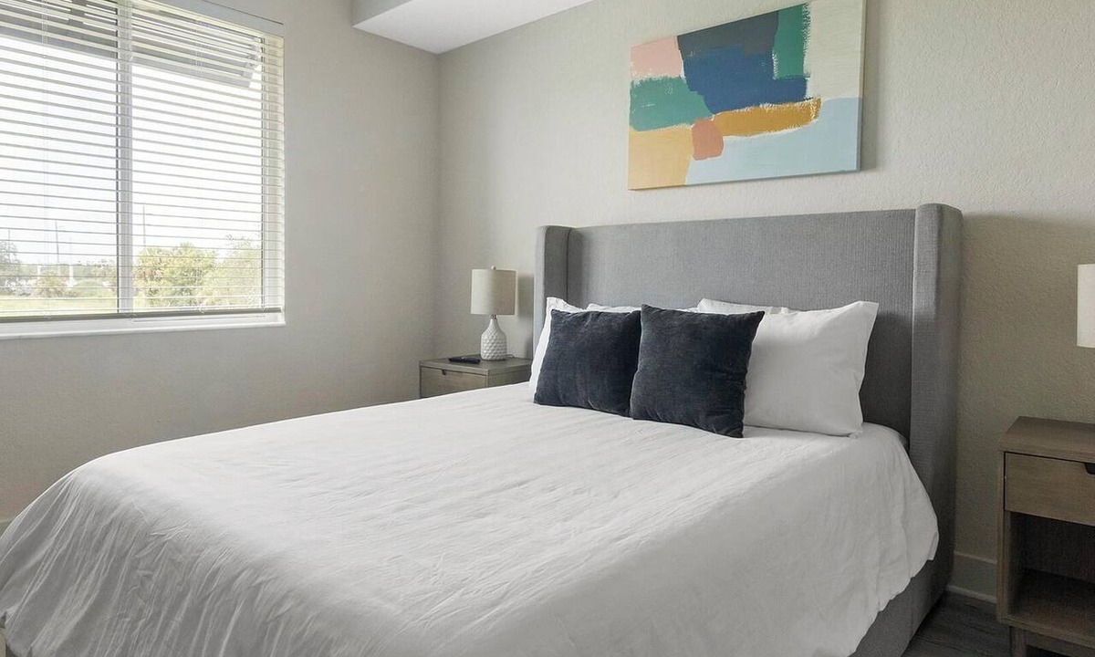 Palmetto Apartment | Landing | Spectacular 1BD, Yoga Studio, Gym