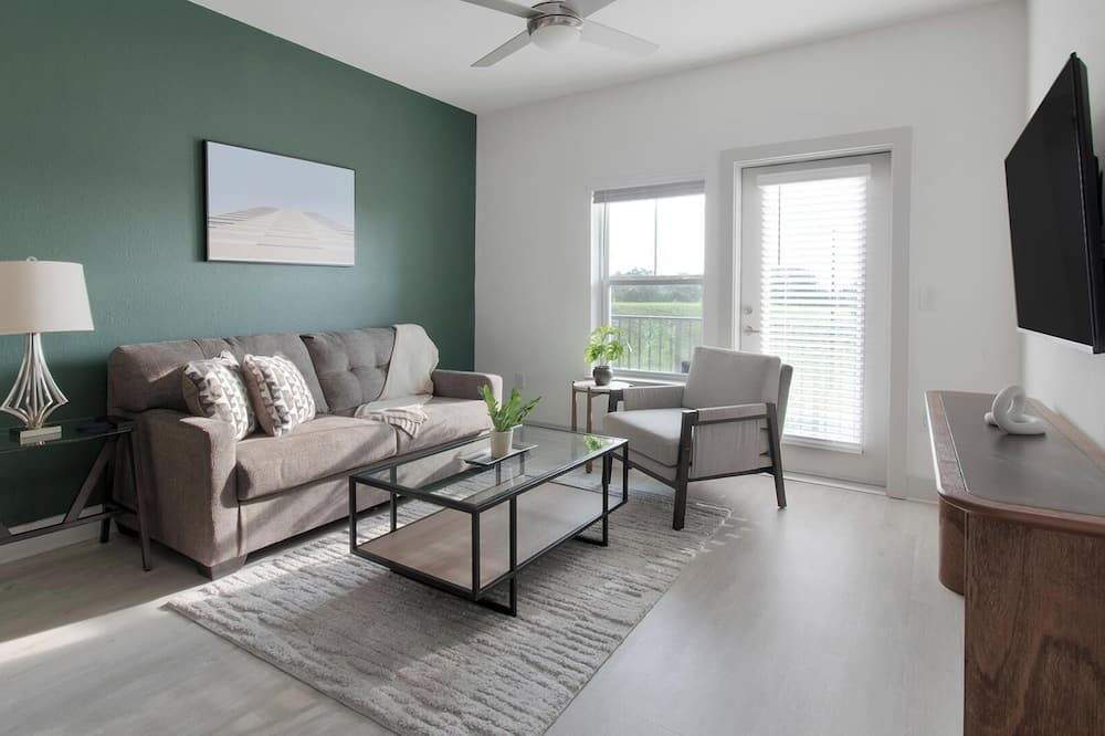 St. Augustine Apartment | Landing | Stunning 1BD, Gym