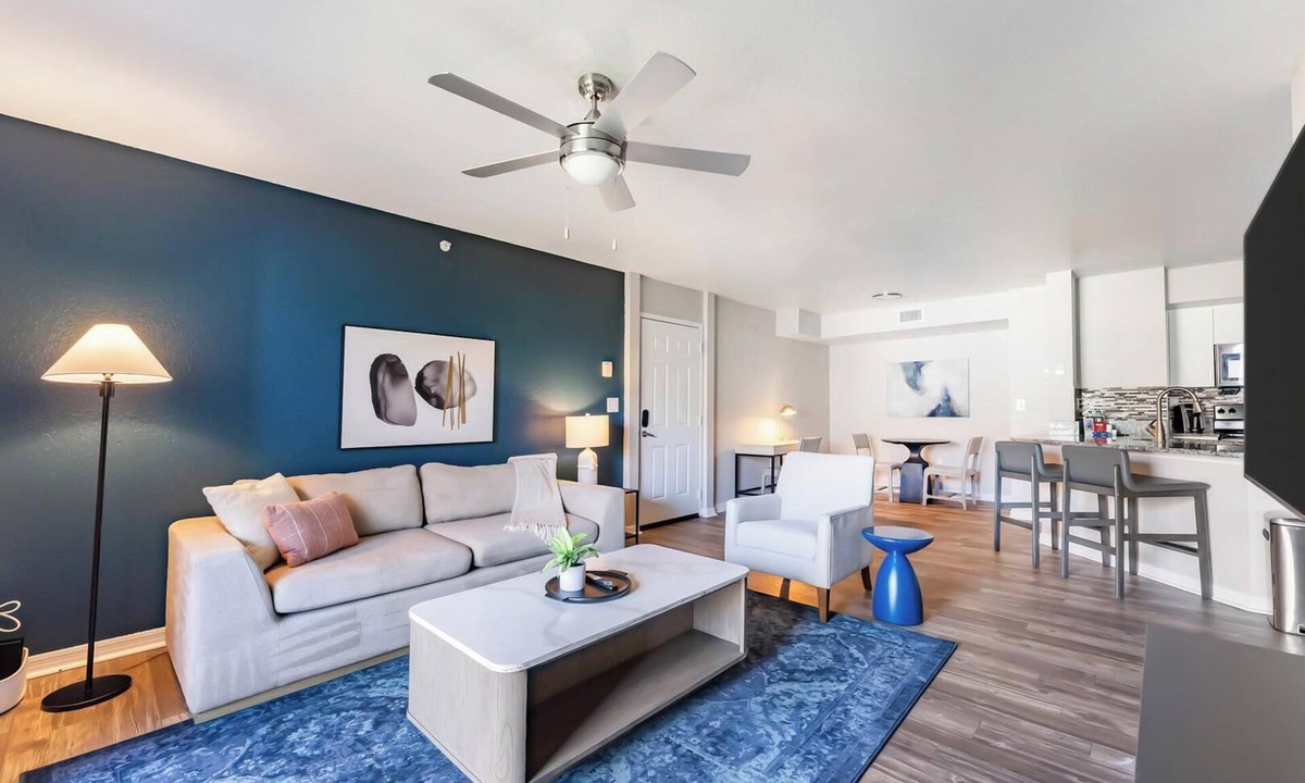 Orlando Apartment | Landing | Stunning 1BD, Gym