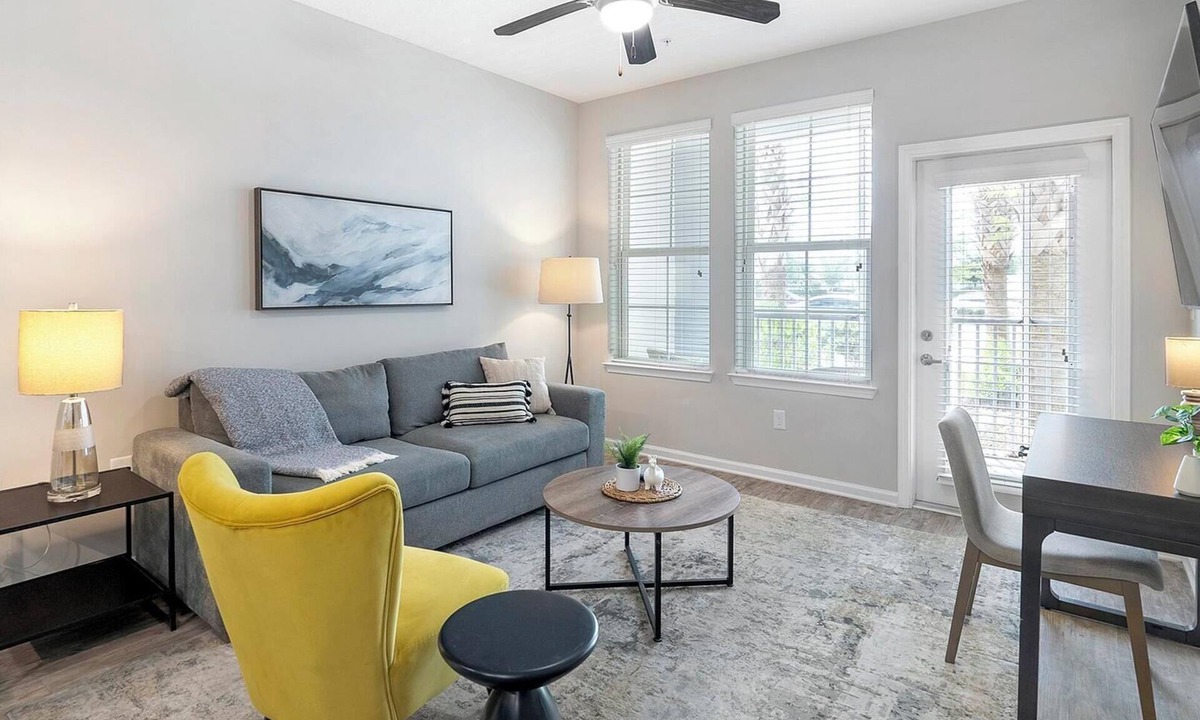 Land O' Lakes Apartment | Landing | Stylish 1BD, Gym, Pool