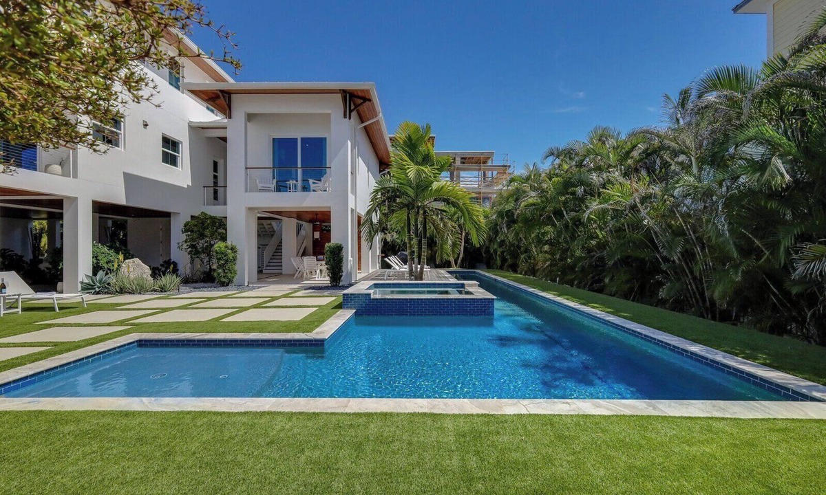 Anna Maria House | Lap of Luxury by Duncan Real Estate