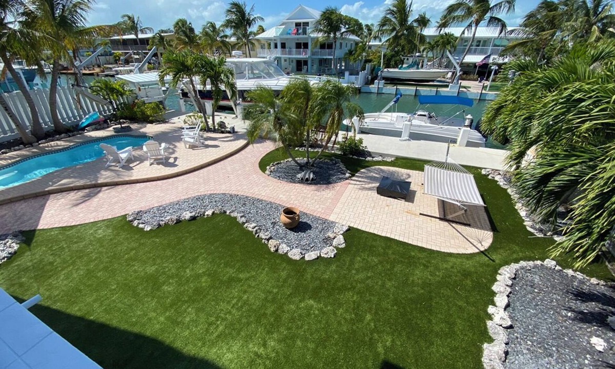 Tavernier House | Large Canal Front Family home in the heart of Islamorada