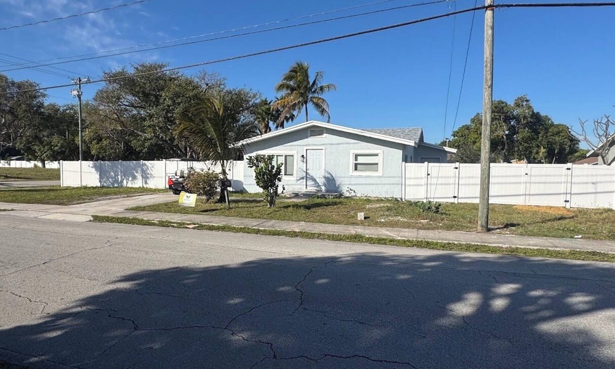 Delray Beach House | Large dog friendly home walking distance to downtown Delray Beach