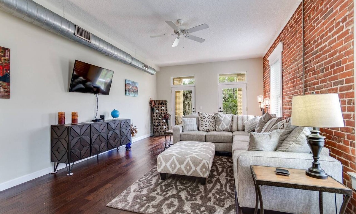 Springfield Condo | Large Loft w/Balcony, Shared Patio w/Hot Tub, BBQ