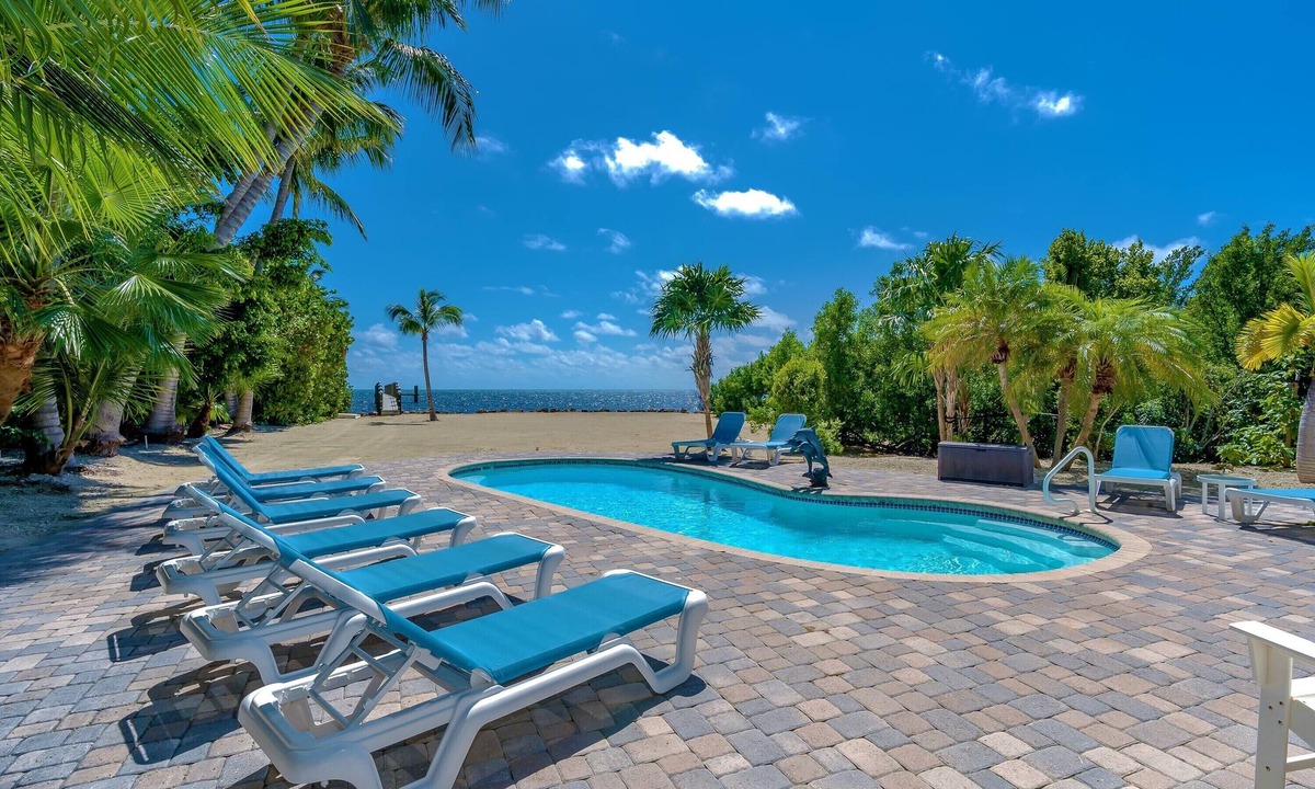 Islamorada House | Large Oceanfront 5 Bedroom Estate, Private Pier and Saltwater Pool