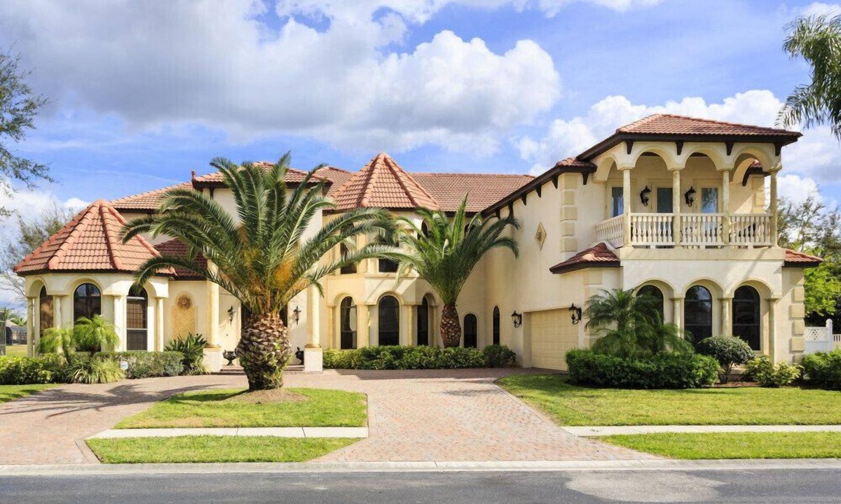 West Kissimmee Villa | Last Minute Disney! Private Pool, Hot Tub, Game Room & Themed Bedrooms. Book Now! #1