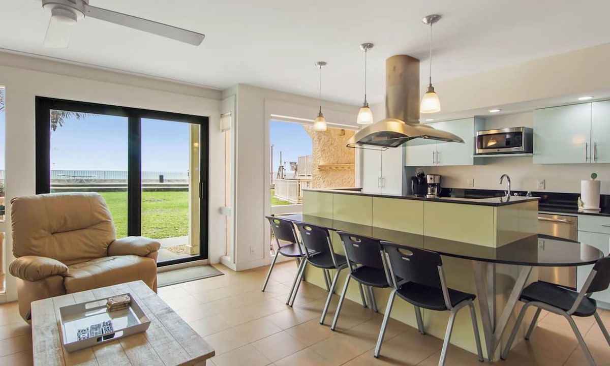 Fort Bay Condo | Latitude 3 - Spectacular oceanfront views!2BD/2BA. Sleeps 6