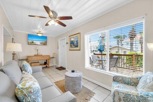 Laguna Beach House | Linda's Cozy Cottage B