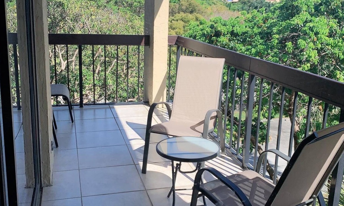 Delray Beach Condo | Lovely Corner Unit- 5min to the Beach or Atlantic Ave, "Monthly" Rental Min.