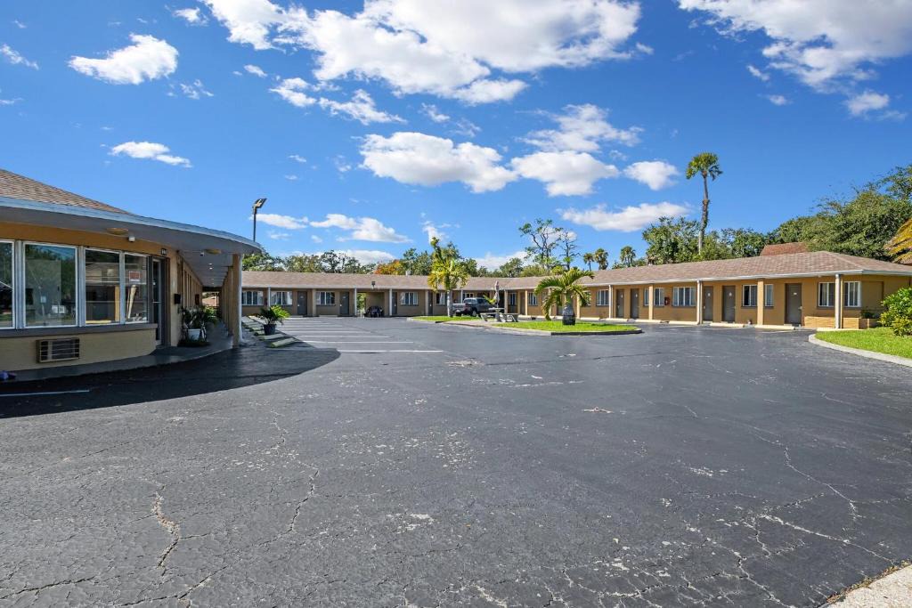 Daytona Beach Hotel | Lumina Motel