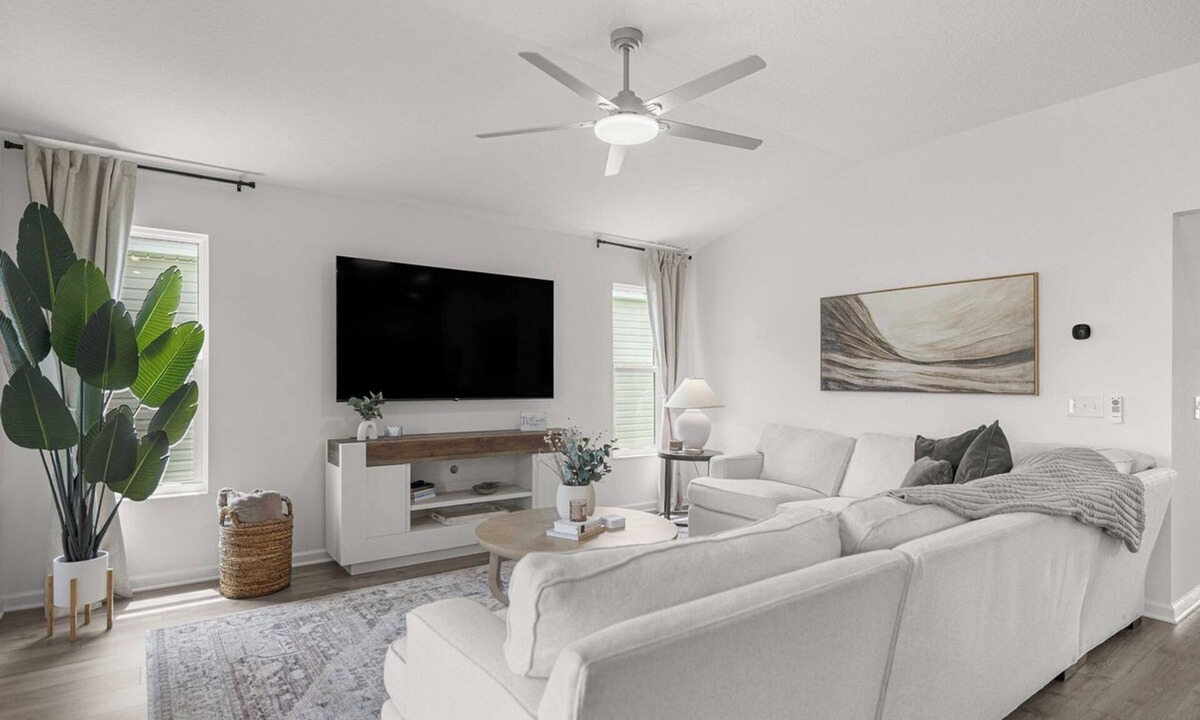 Sumter County House | Luxe 3BR | Long & Short Stays l Walk to Eastport | Golf Cart