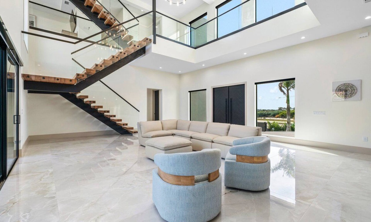 Juno Beach House | LUXE NEW 6 BDRM BEACH HOUSE W/STUNNING VIEWS/PRIVATE POOL/SPA/PUTTING GRN/GYM