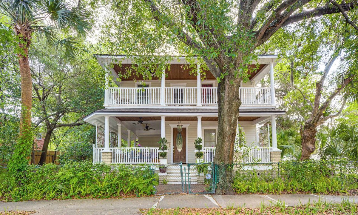 Springfield House | Luxe Victorian Mansion in Downtown Jax!