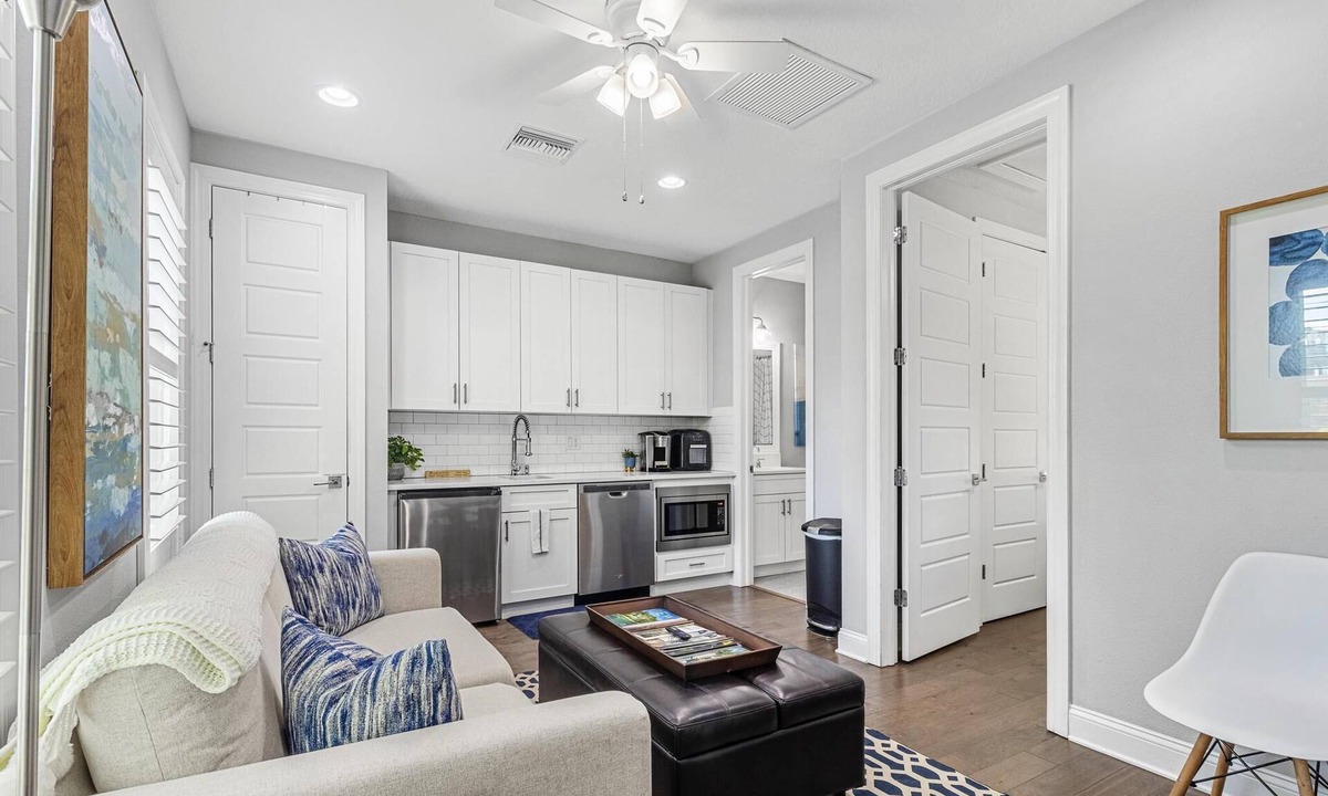 SoHo Apartment | Luxurious Condo Near Bayshore Blvd/Free Parking/WIFI