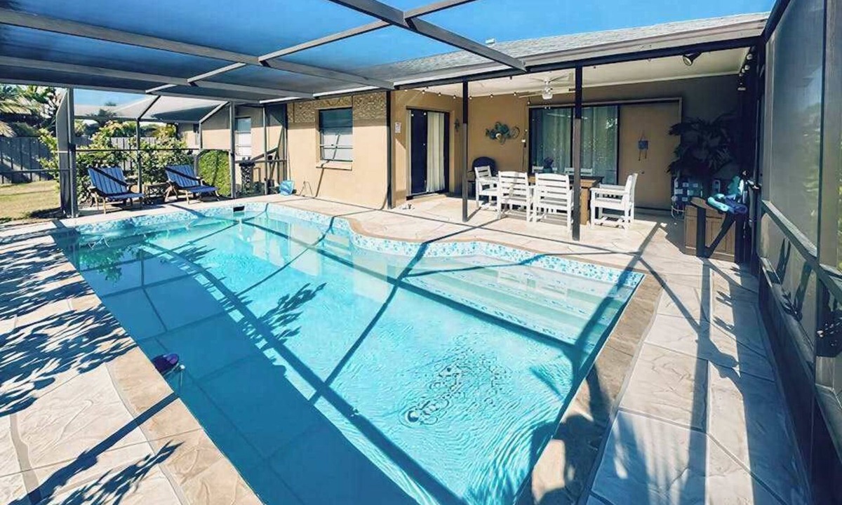 Englewood East House | Luxurious pool home close to the beach, family friendly with AC and WIFI