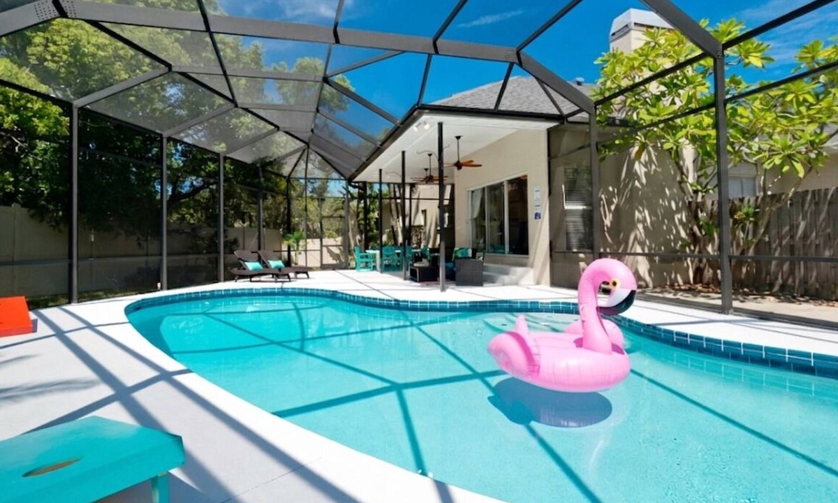 Bradenton House | Luxury 4BR, Private Screened Pool, Near AMI