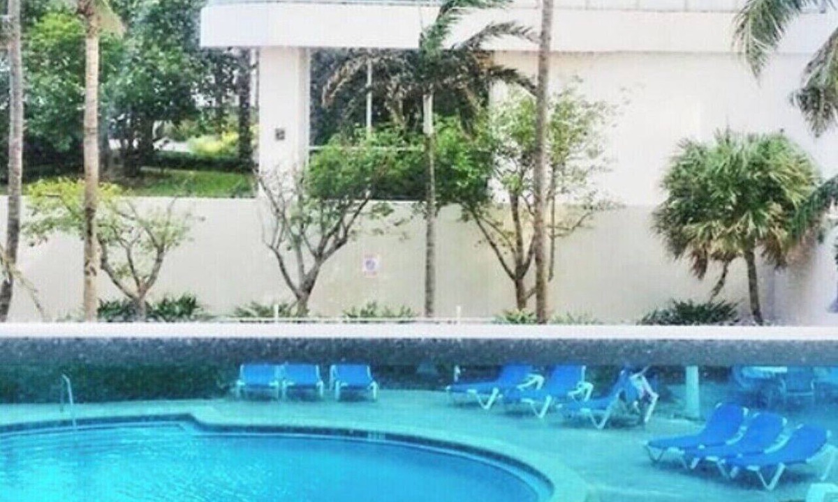 Hollywood South Central Beach Condo | Luxury 5 Star Oceanfront Hollywood Beach 2/2 Condo