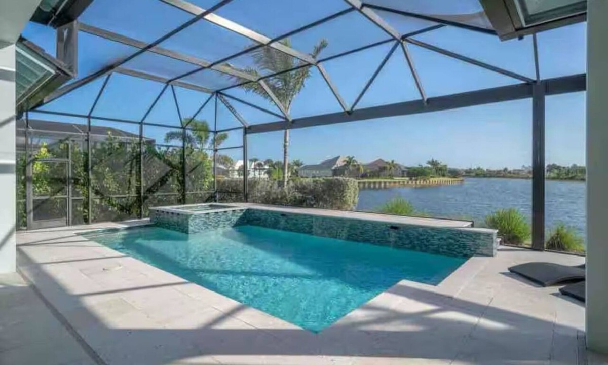 East Naples House | Luxury at its finest, private retreat, POOL & views near BEACH and OLDE NAPLES!