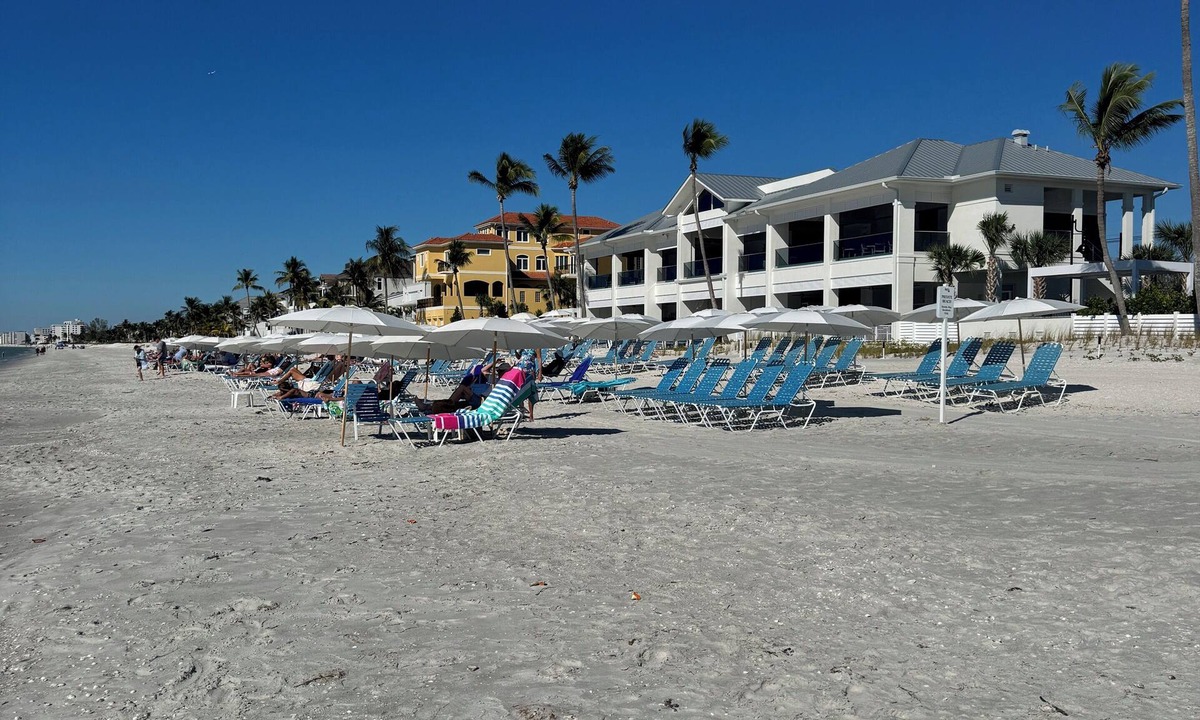 Bonita Bay Condo | Luxury Beach Club- chairs, umbrellas, wifi, shelter included/Pool, pickleball