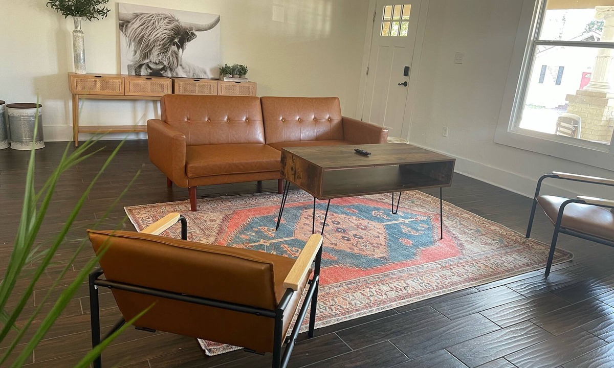 Tampa Heights House | Luxury Bungalow - 5 minutes to downtown and the Riverwalk