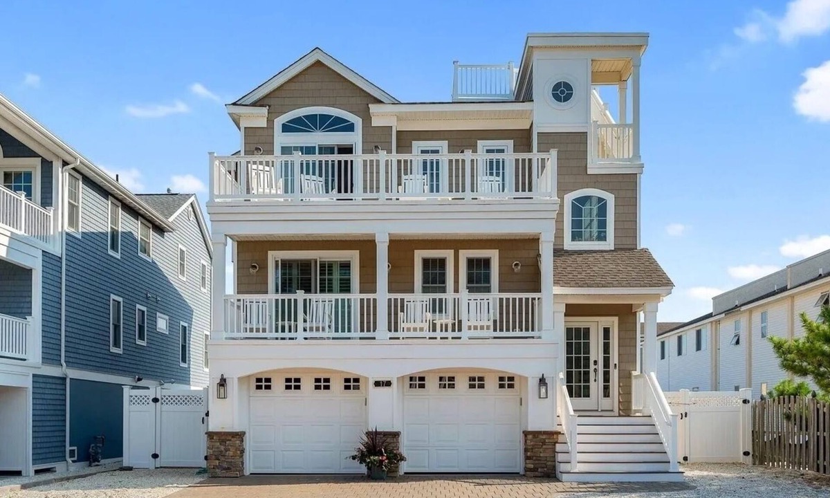South Beach Haven House | Luxury Coastal 5-bedroom Home with Heated Pool - South Beach Haven