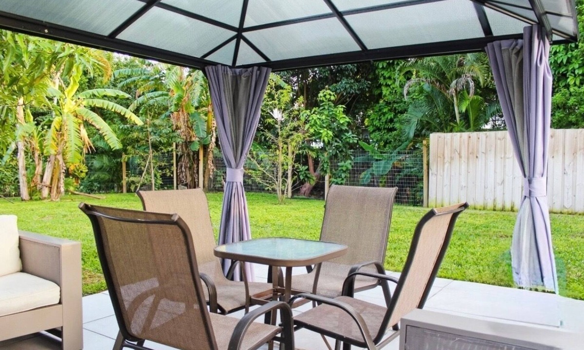 Stuart Villa | Luxury Coastal Retreat | 3BR Home 10 Min to Beach Home Theater