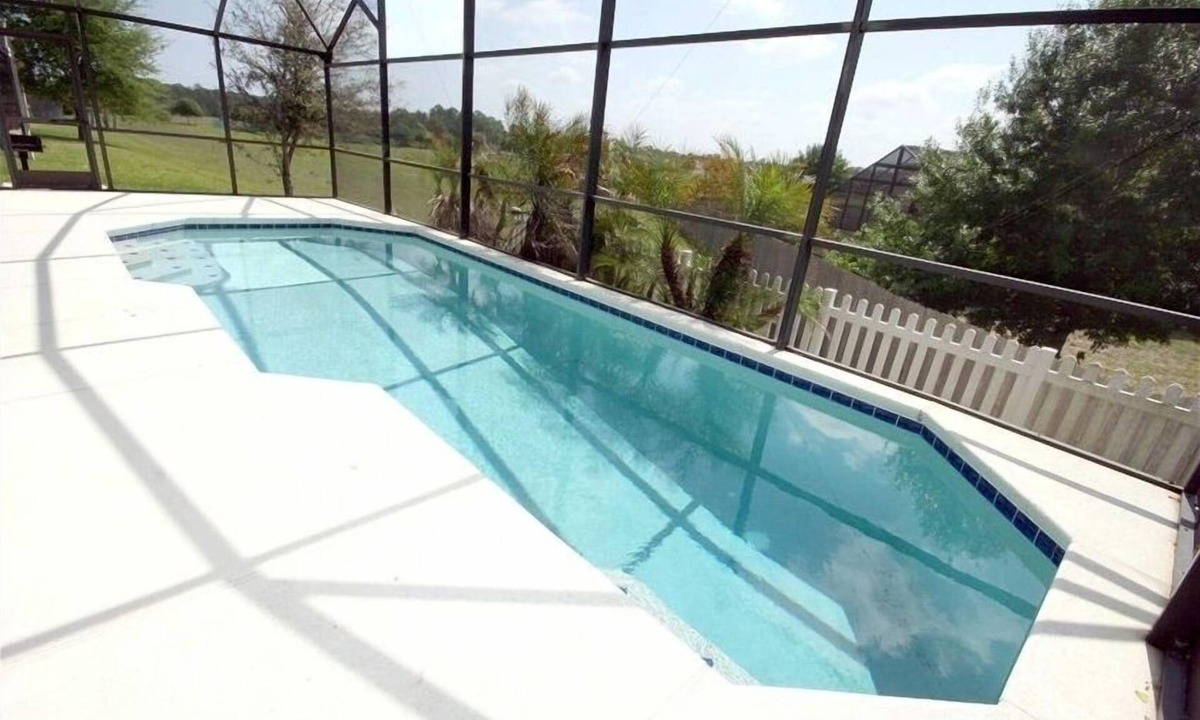 Orange Tree Villa | Luxury Disney/Golf Villa Retreat - 5BR/4BA Pool Home - Sleeps 10