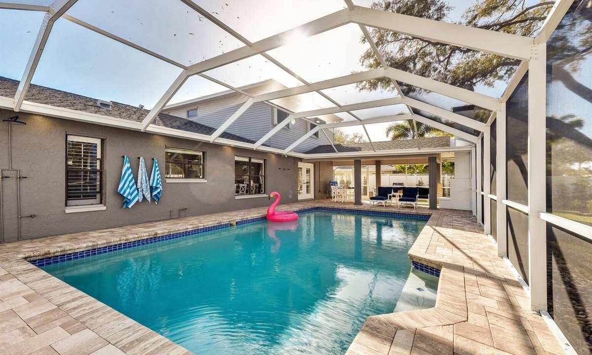 Seminole House | Luxury Home, Large Heated Pool, 5-Min to the Beach!