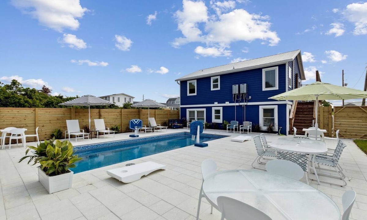 Ocean Cay House | Luxury Oceanfront Beach House Pine Knoll Shores North Carolina with Direct Beach Access Sleeps 12