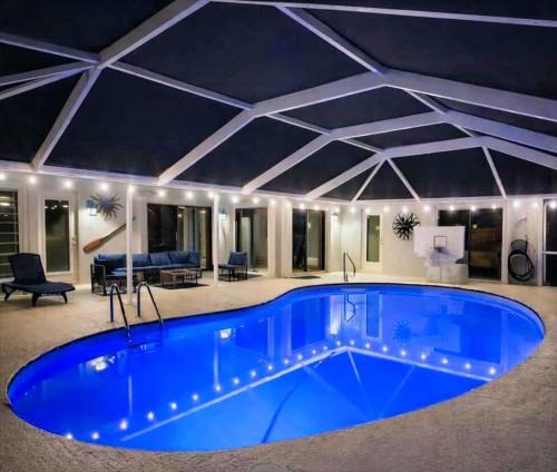 Wellington Villa | Luxury Pool Home with Private Screened Patio Family Friendly in Wellington