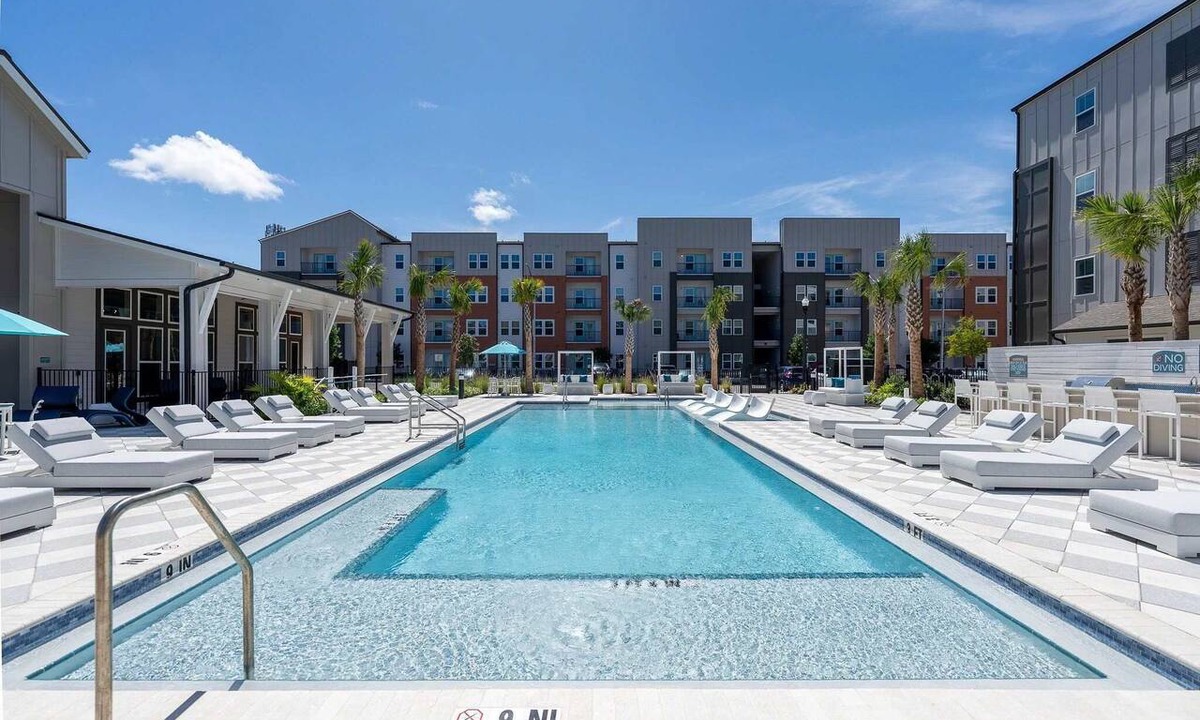 Golden Glades - The Woods Apartment | Luxury Resort w/Pool, BBQ & Fire Pit, Mayo Clinic
