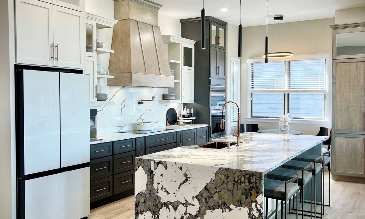 West End House | Luxury Riverhouse Downtown!—4BR, Private Dock & Sauna
