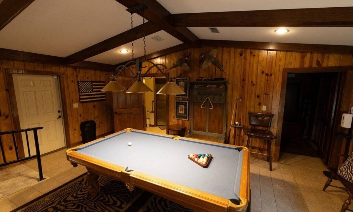 Fowlstown Cabin | Luxury Southern Lodge Retreat-4 Bedroom/4 Bathroom