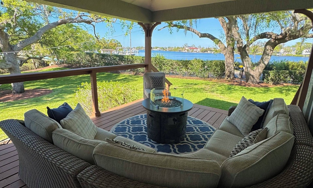 Tarpon Springs House | Luxury Waterfront Home with Pool & Dock - Gulf Access