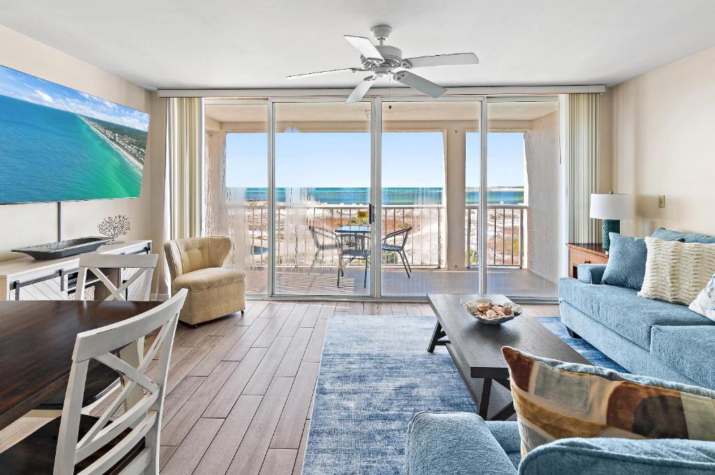 Holiday Isle Apartment | Magnolia House 505 At Destin Pointe Resort