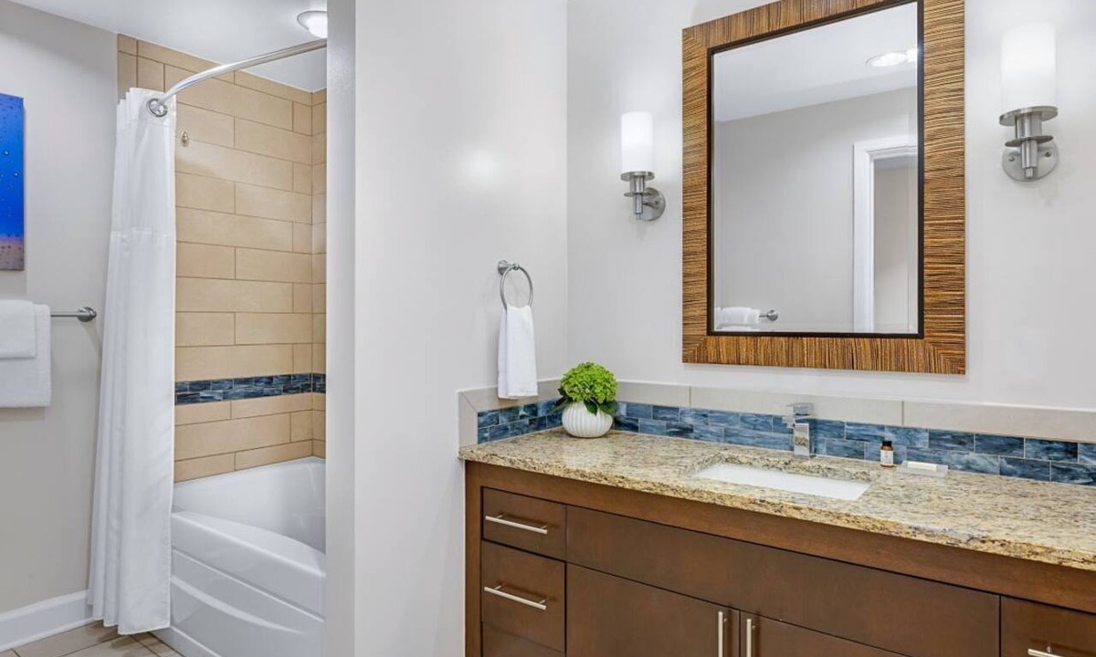 Marco Island Resort | Marriott's Crystal Shores - 2 Bdrm - POOLSIDE - Flr 6-15. Fully equipped Villa.
