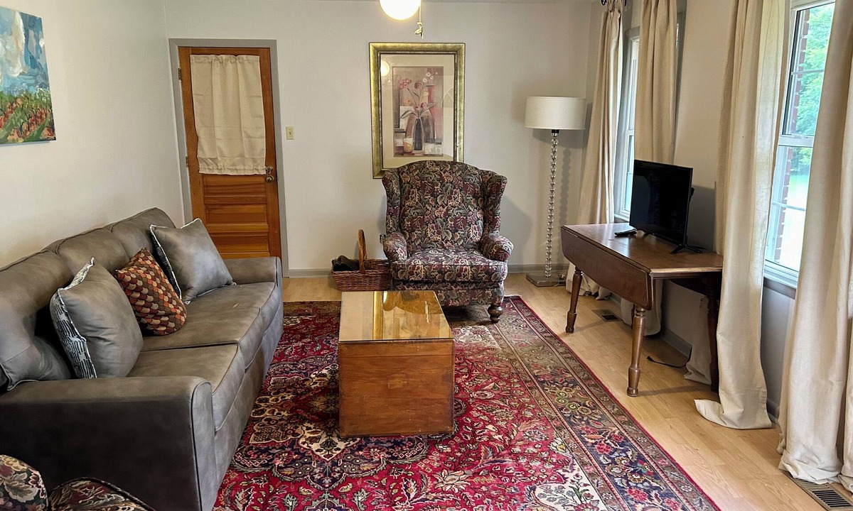 Fort Valley House | Marvelous 3-bedroom house with 2 king & 1 Queen 8/min GA National Fairgrounds