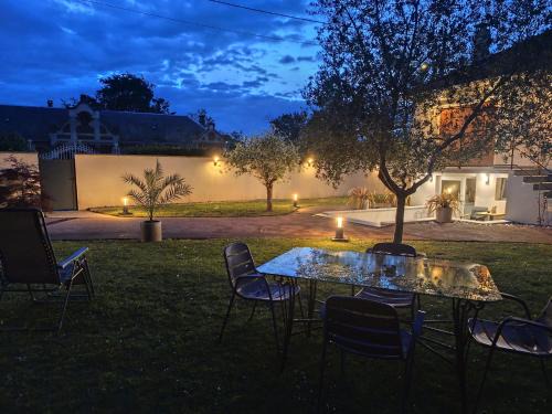 Le Mesnil-Esnard Apartment | Metushi