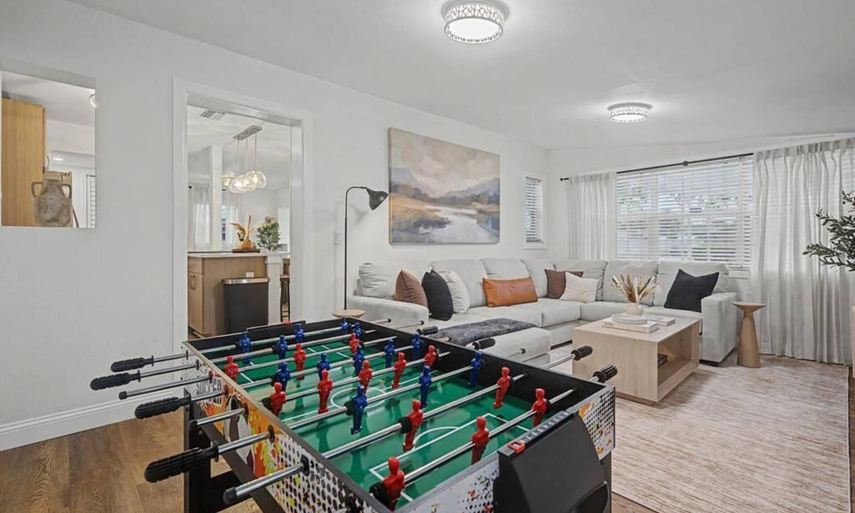 Town N County Park House | Mid-Century Tampa Retreat with Private Pool & Screened Lanai