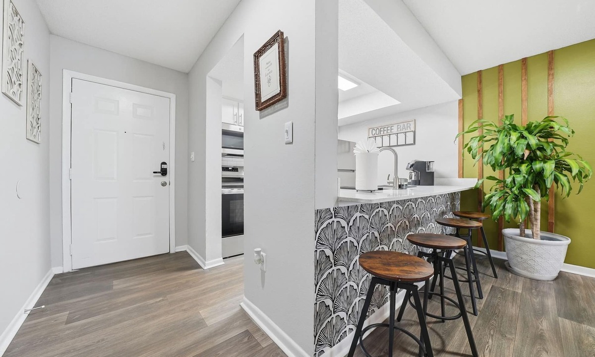 Town N County Park Apartment | Modern 2BR 2BA w King Bed Pool Gym 10