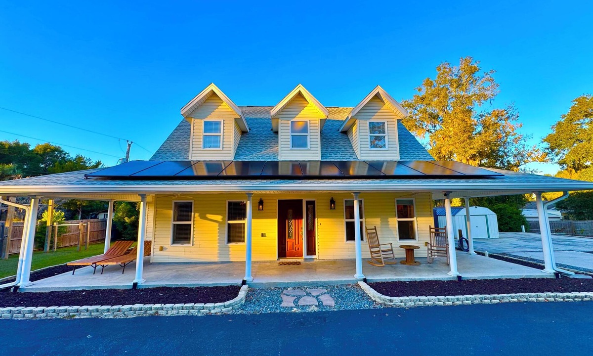 Citrus Springs House | Modern 3 Bed 2.5 Bath Home w/access to Lake Rousseau near Rainbow Springs