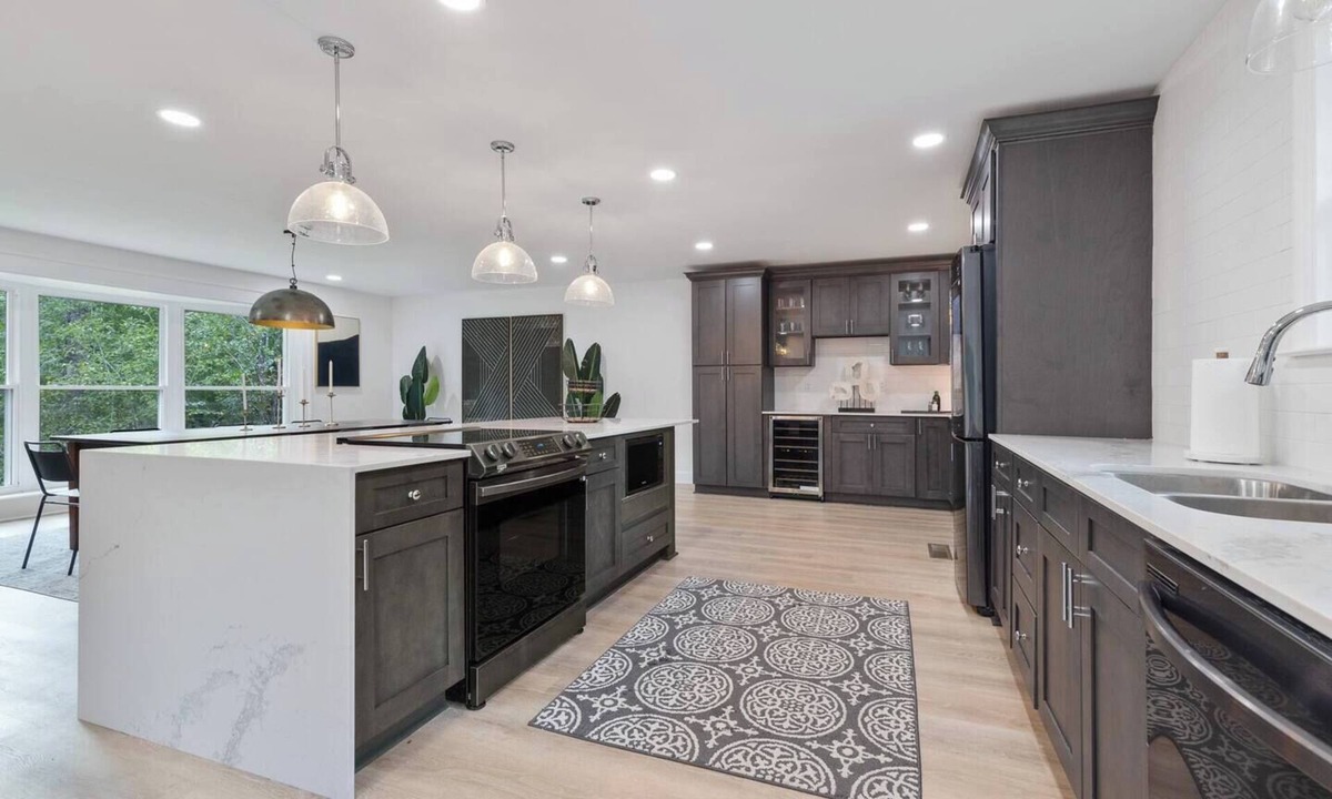 Tallahassee House | Modern Pool Home in the Center of Tallahassee
