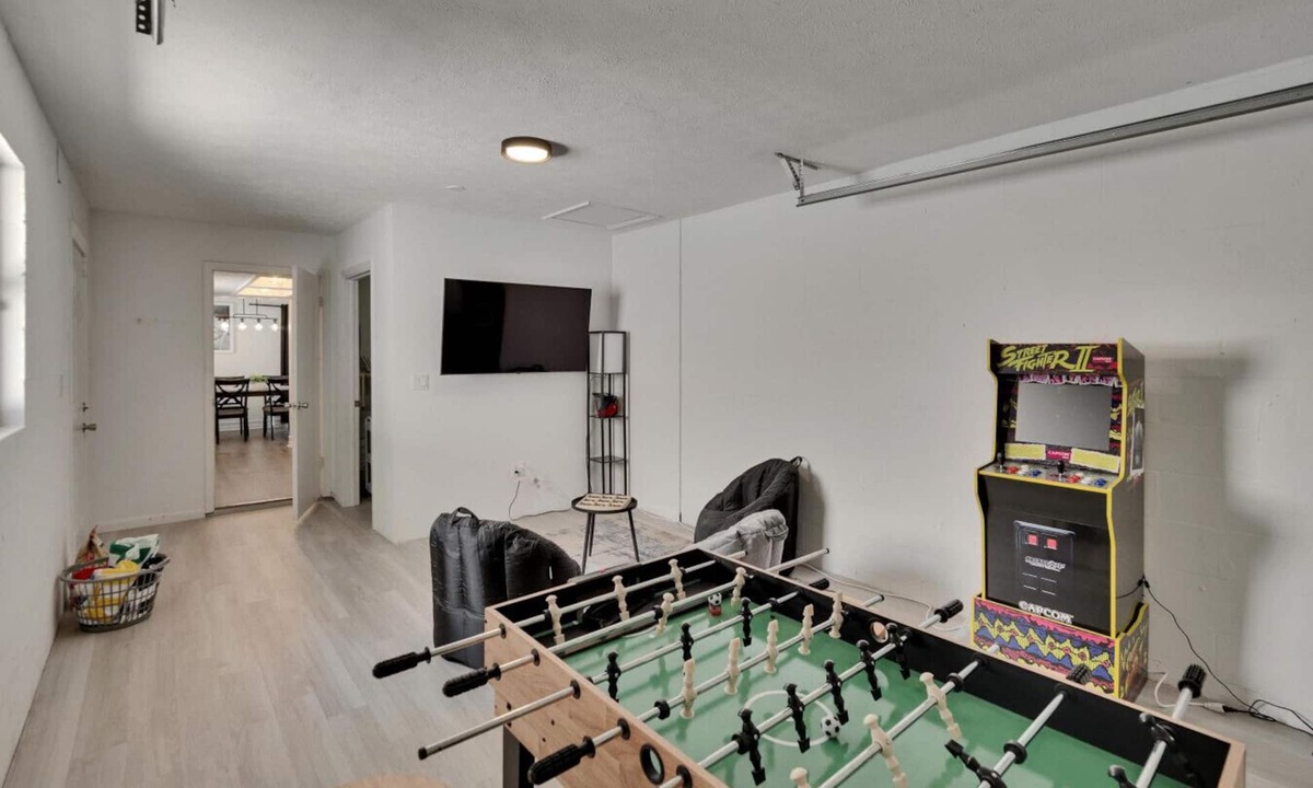 Terrace Park Apartment | Modern Pool Home w/Game Rm 1 min to Busch Gardens